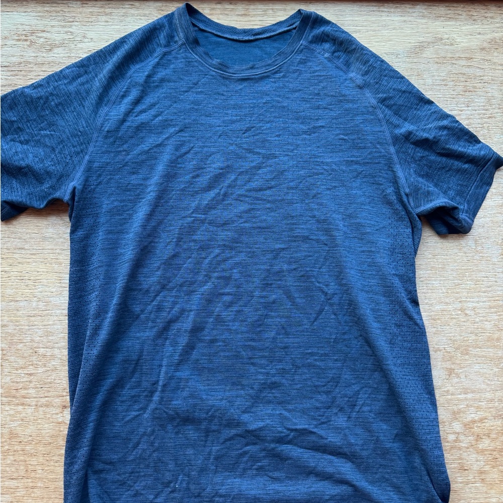 Lululemon Size Small Men’s shirt